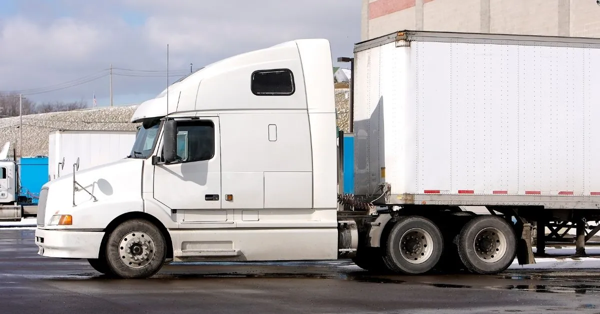 Why Tire Blowouts Are More Dangerous for Tractor-Trailers